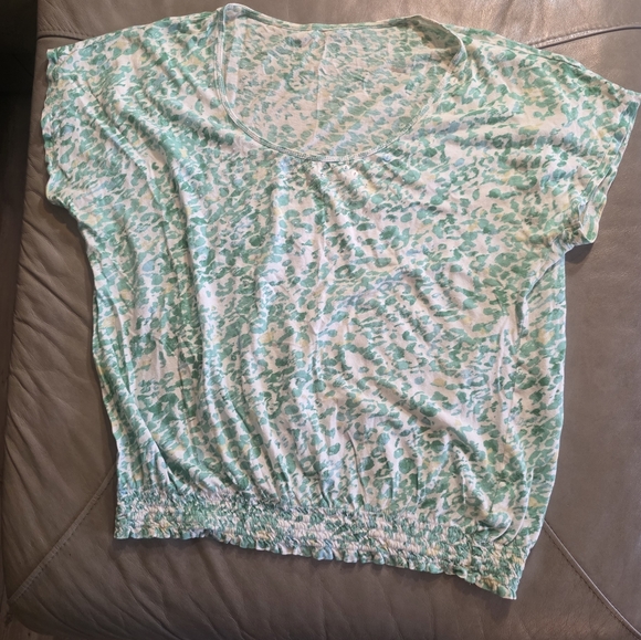Calvin Klein Tops - Calvin Klein Mint Green Leopard Print Loose Fitting elastic /smocked Waist.